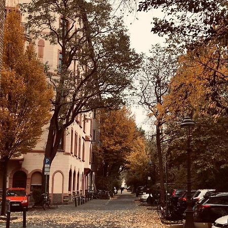 Roter Sandstein Zink Mainz Buitenkant foto